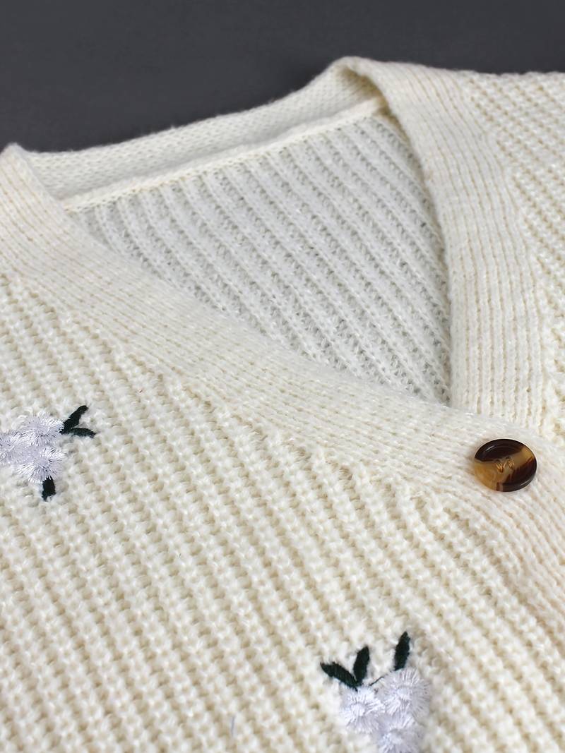 Stilla | Cardigan Og V-udsnit-shirt