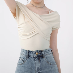 Stilla | Off Shoulder Ensfarvet Korte Ærmer Slim Fit T-Shirt Mode