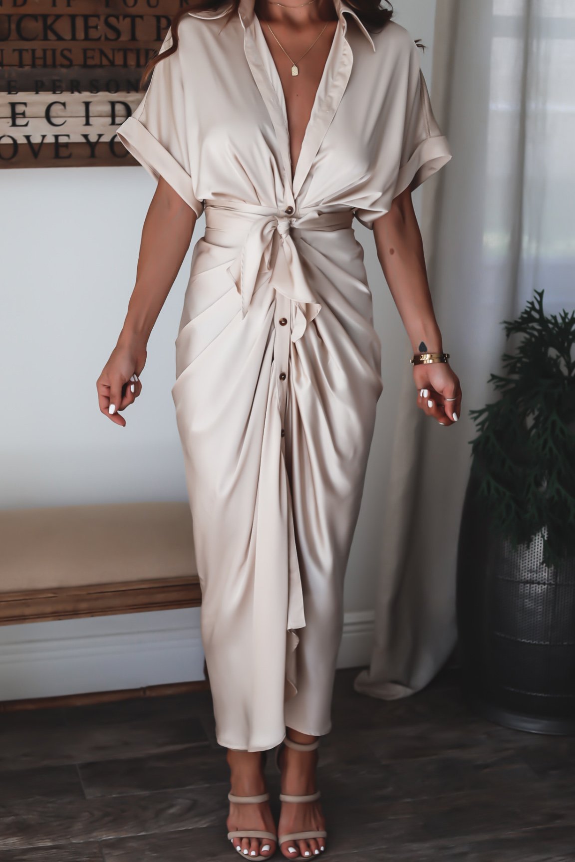 Stilla | Chic og Elegant Kjole med Smukke Detaljer