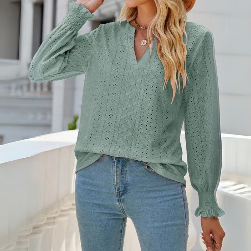 Stilla | Elegant Bluse Med Spids Volanger