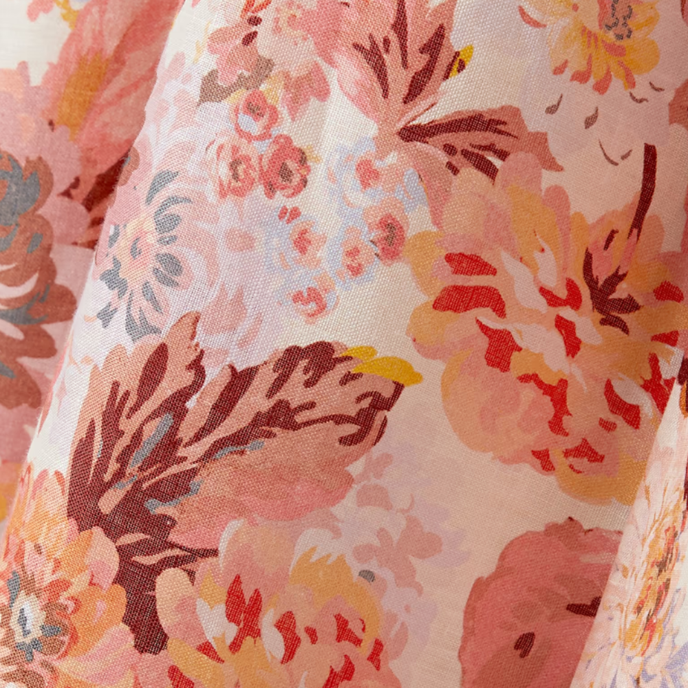 Stilla | Moderne Halterneck-Kjole med Blomsterprint og Ærmeløs A-Silhuet