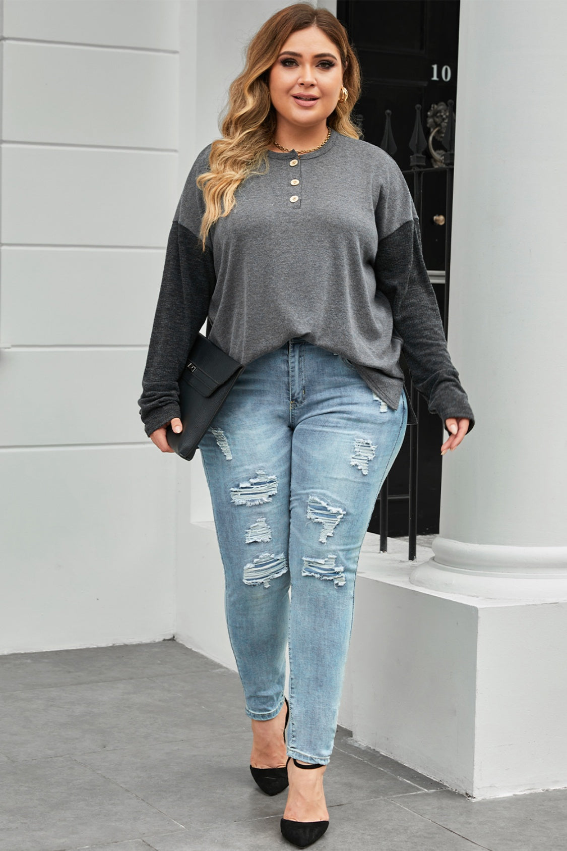 Stilla | Plus Size Rundhals Langærmet Blusenshirt med Knapper