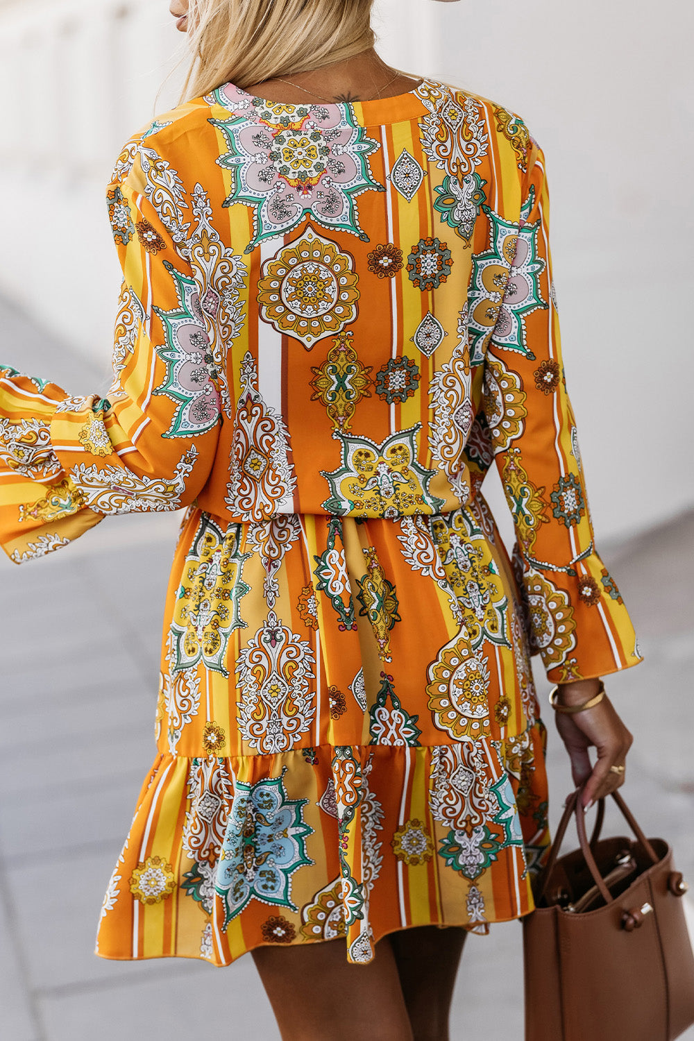 Stilla | Notched Neck Flounce Sleeve Dress Online salg
