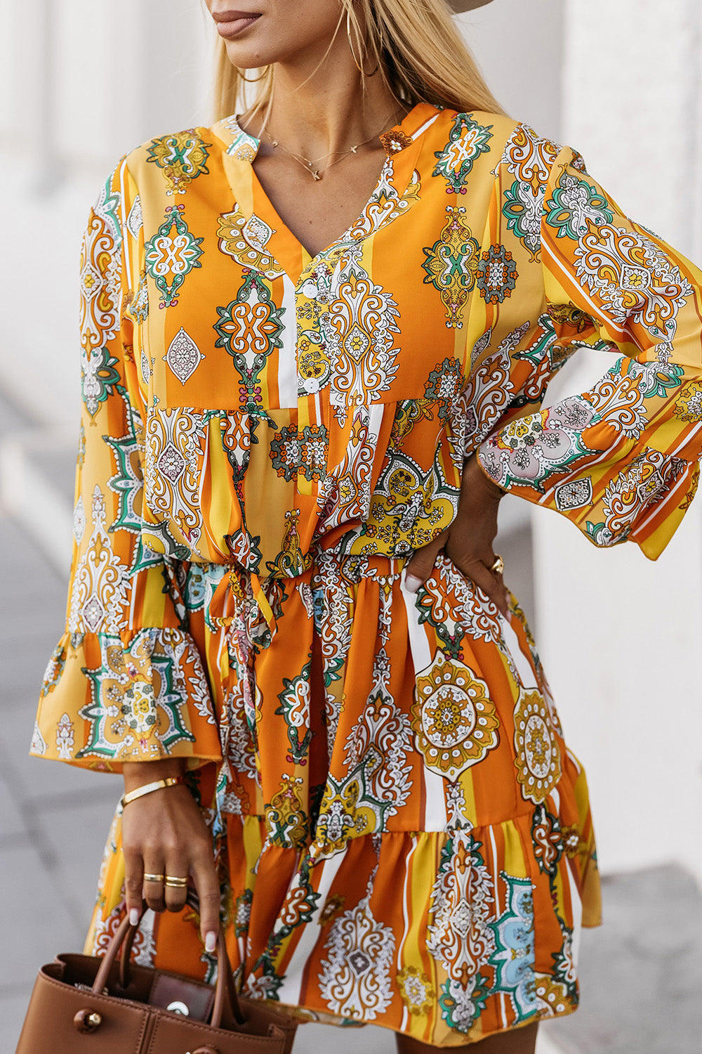 Stilla | Notched Neck Flounce Sleeve Dress Online salg