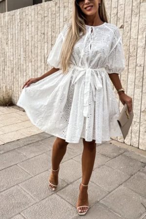 Stilla | Eyes on You Eyelet Hollow Mini Kjole Rabat