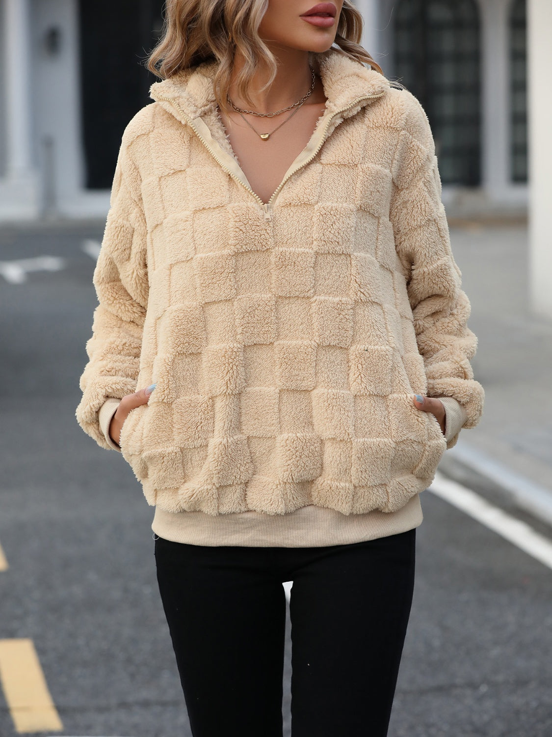 Stilla | Fluffy Pullover Med Lange Ærmer og Fjerde Dels Lynlås