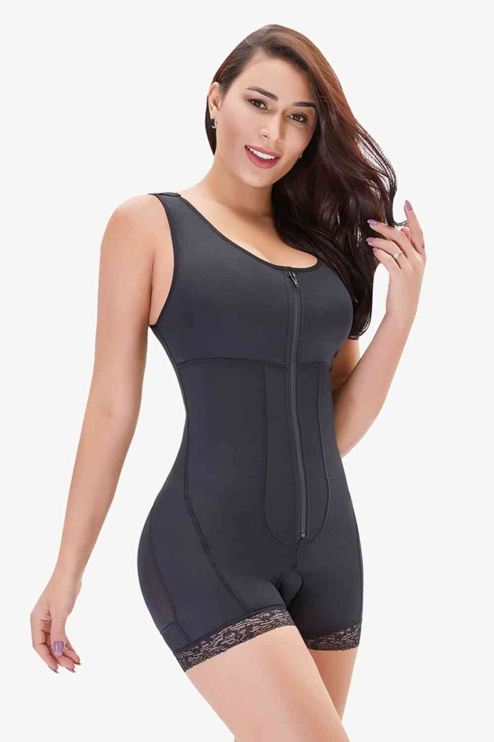 Stilla | Størrelse Lynlås Scoop Neck Lace Trim Shapewear Online