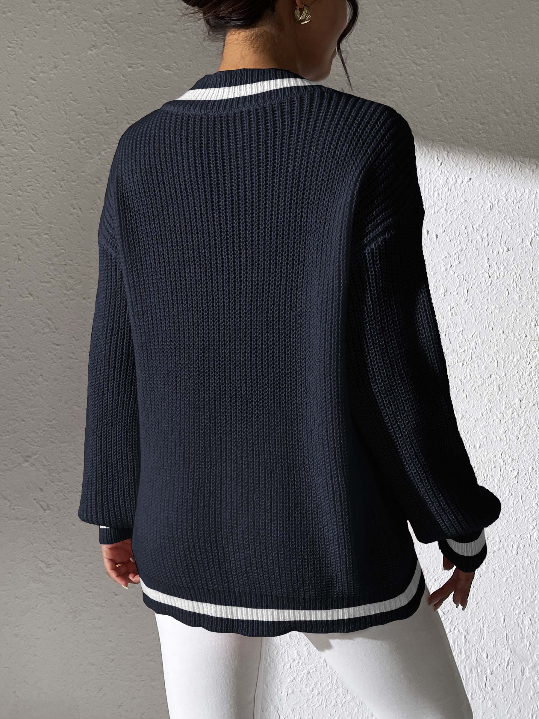 Stilla | Pullover med lange ærmer og kontrasterende søm og V-udskæring