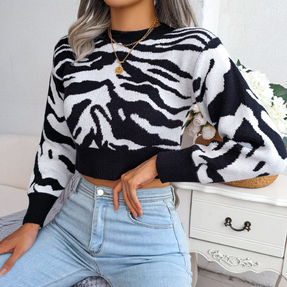 Stilla | Trendy Beskåret Strikket Sweater til Kvinder