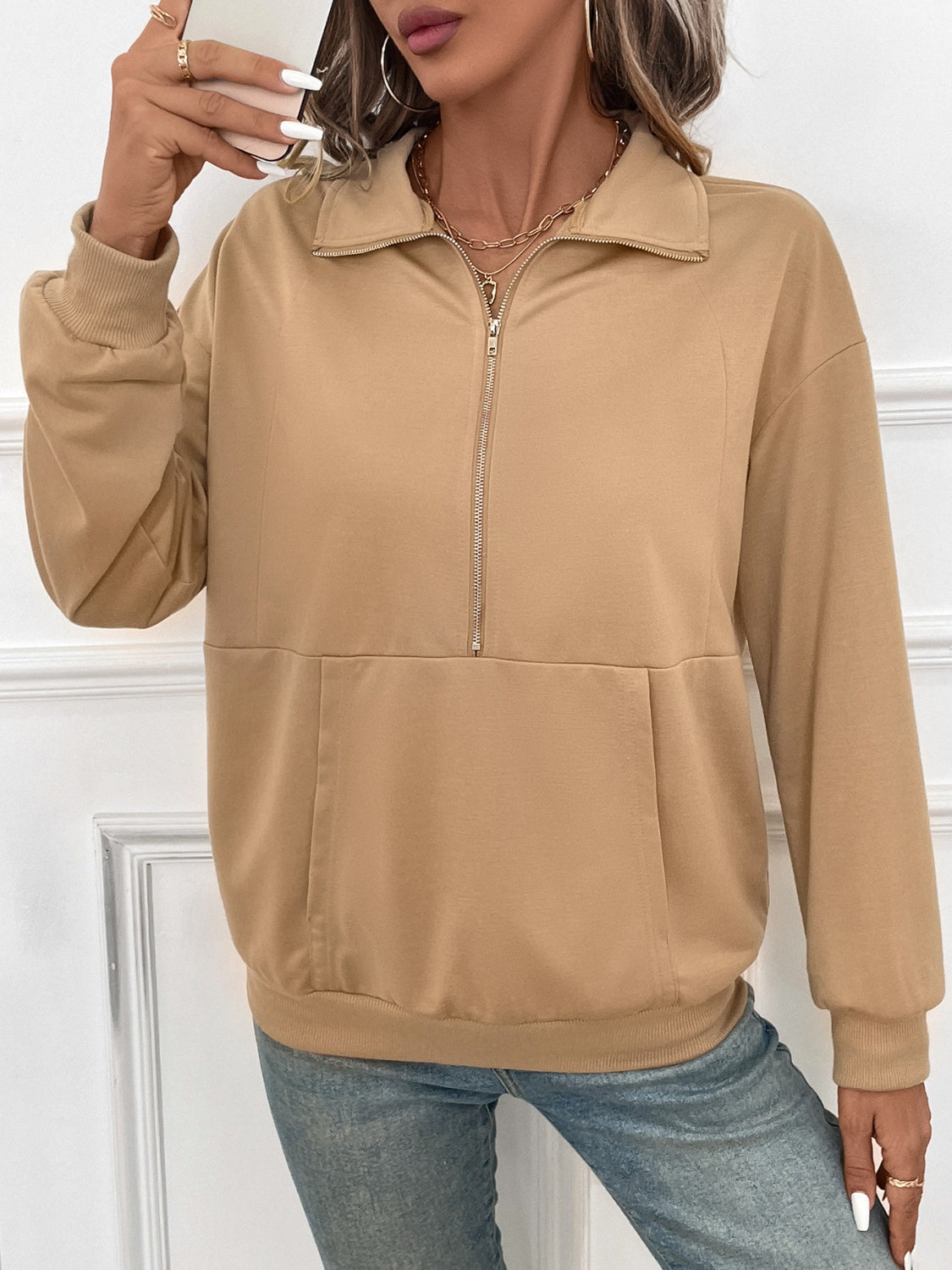 Stilla | Sweatshirt med lange ærmer halvlynlås med kængurulomme