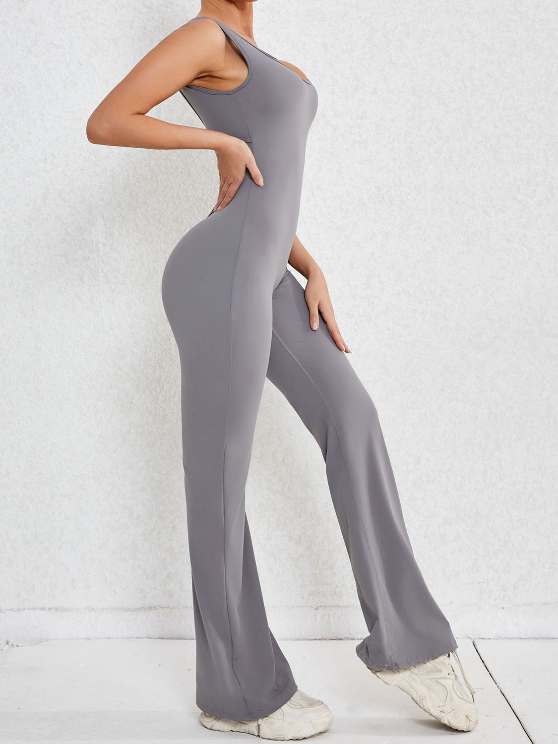Stilla | Bred Strop Scoop Hals Aktiv Jumpsuit