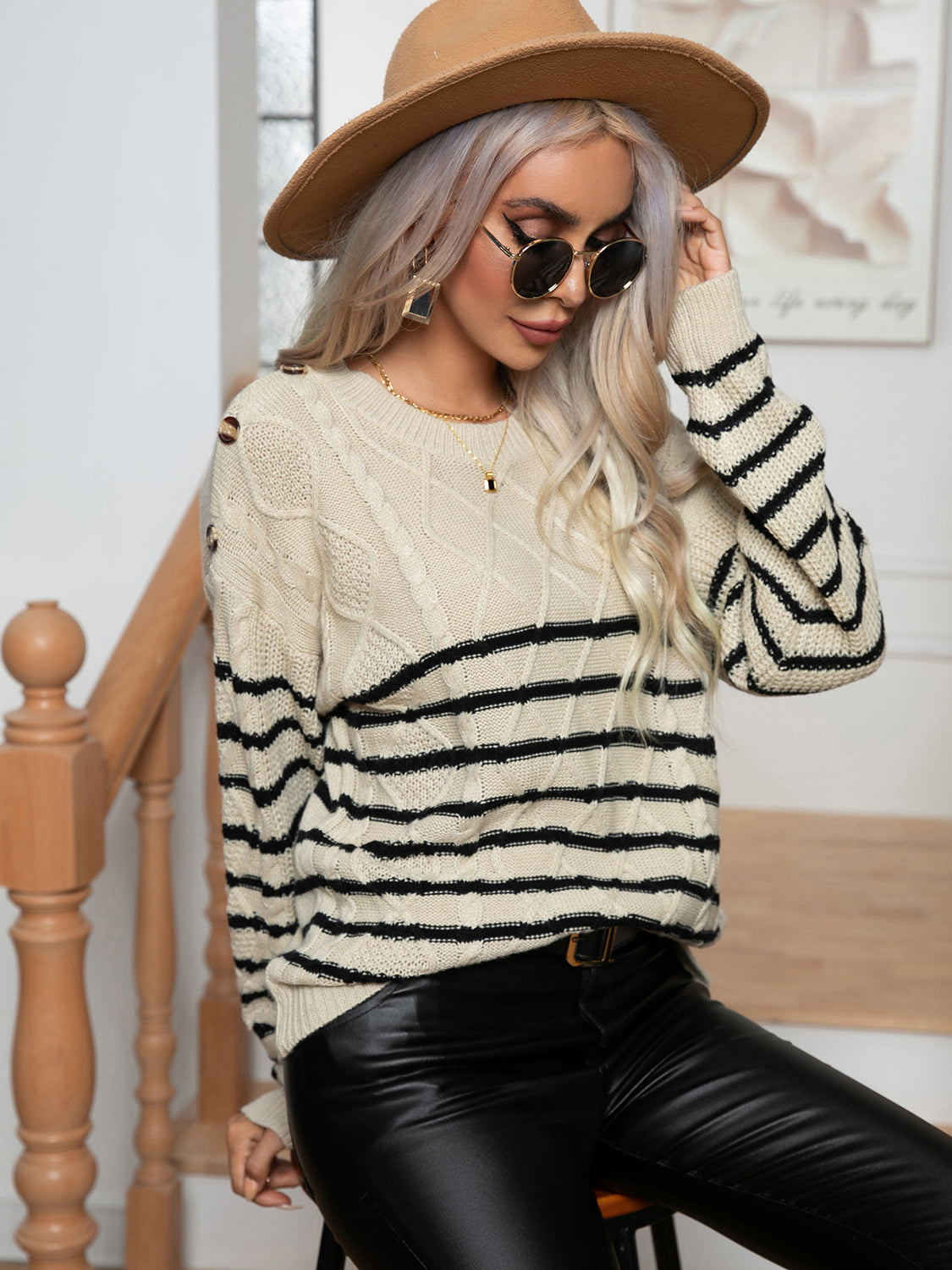 Stilla | Rund Hals Kabel-Strik Sweater