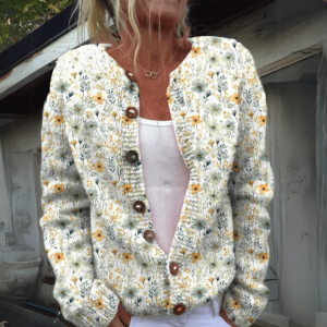 Stilla | Dame Strikjakke Med Unikt Blomsterdesign Behagelig Strik Strikjakke