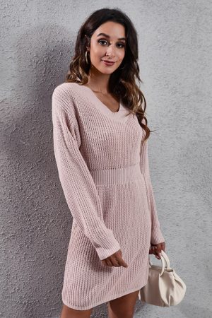 Stilla | Strikket Kjole med V-hals Akryl Komfortabel & Trendy Online