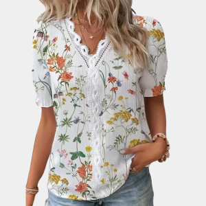 Stilla | Kvinders Blomsterbluse Med Blondekant.