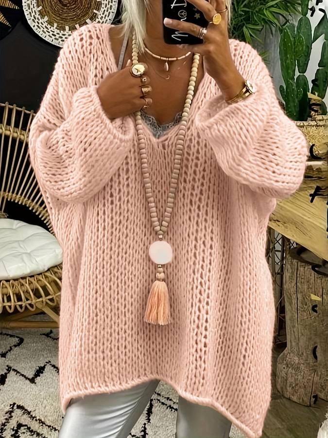 stilla-strikket-oversized-pullover-med-v-hals_0.jpg Stilla | Strikket Oversized Pullover med V-hals