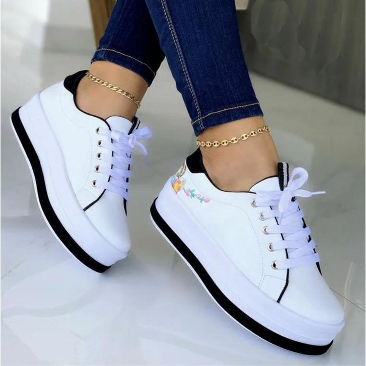 Stilla | Broderi Plateau Sneakers
