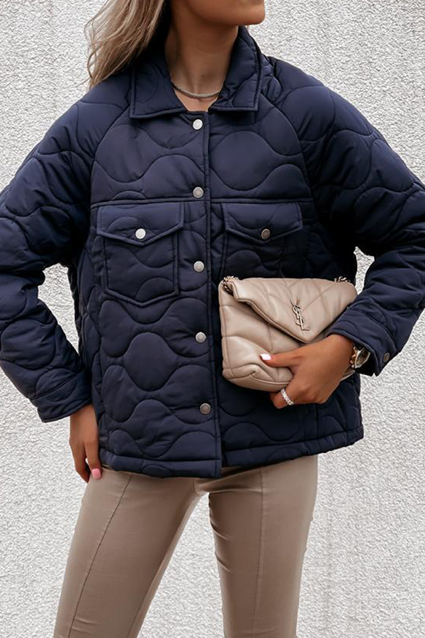 Stilla | Lækre Patchwork Outdoor Tøj Med Lommeklap og Omsluttet Krave Online Hot Salg