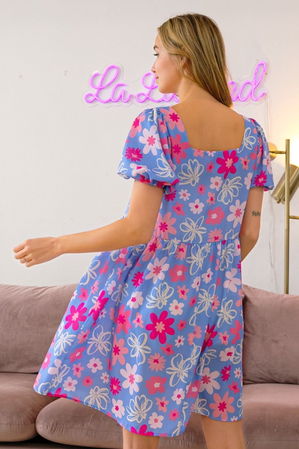 Stilla | Blomsterpuffærmet Minikjole