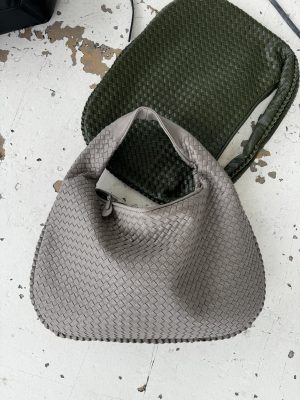 Stilla | Koksgrå Taske med Tidløst Design
