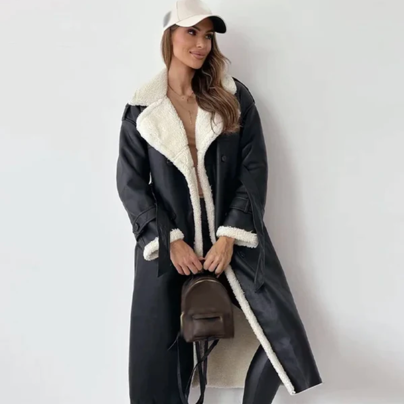 Stilla | Trench Med En Lang Nederdel