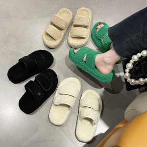 Stilla | Flad Plush Ensfarvet Velcro Sutsko