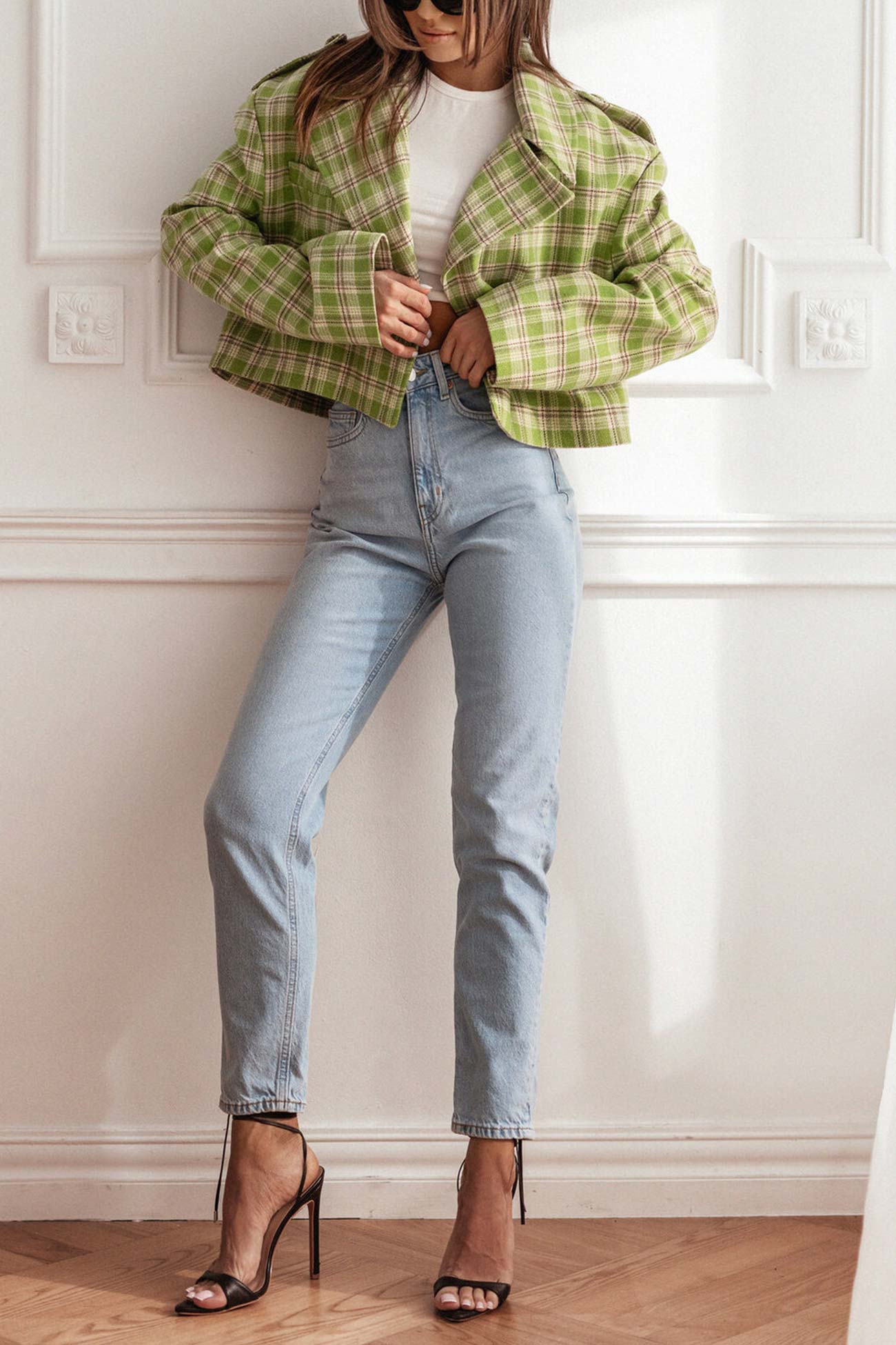 Stilla | Rutig Kort Blazer Med Knaplukning
