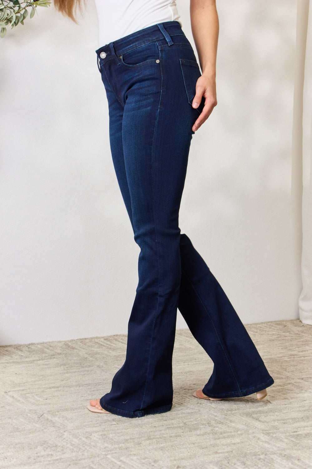 Stilla | Full Size Mid Rise Flare Jeans