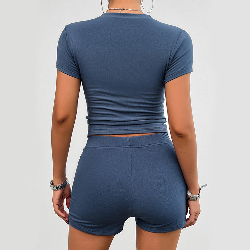 Stilla | Stilfuldt Dame Sportsæt Med Kortærmet T-Shirt Og Elastiske Shorts